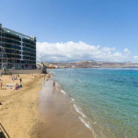 In Palmas De Gran Canaria * Las Palmas de Gran Canaria